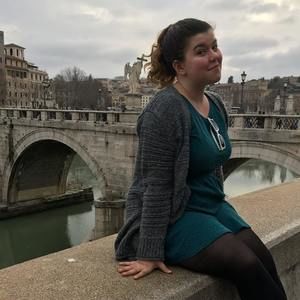 Meet your Posher, Olivia